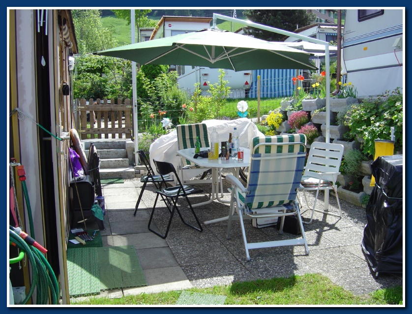 Kaeslin's Wohnwagen Sitzplatz 2